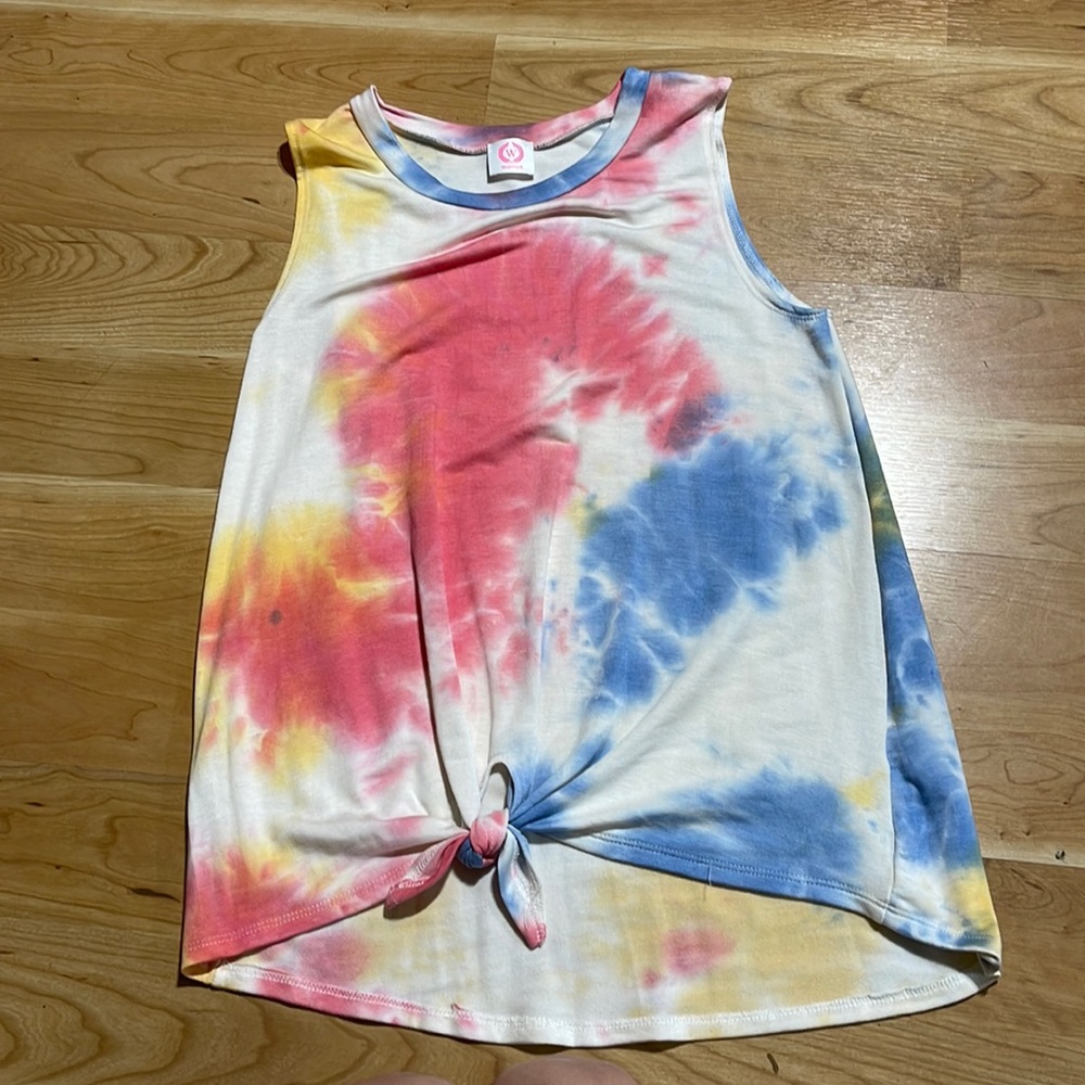 Pastel tank